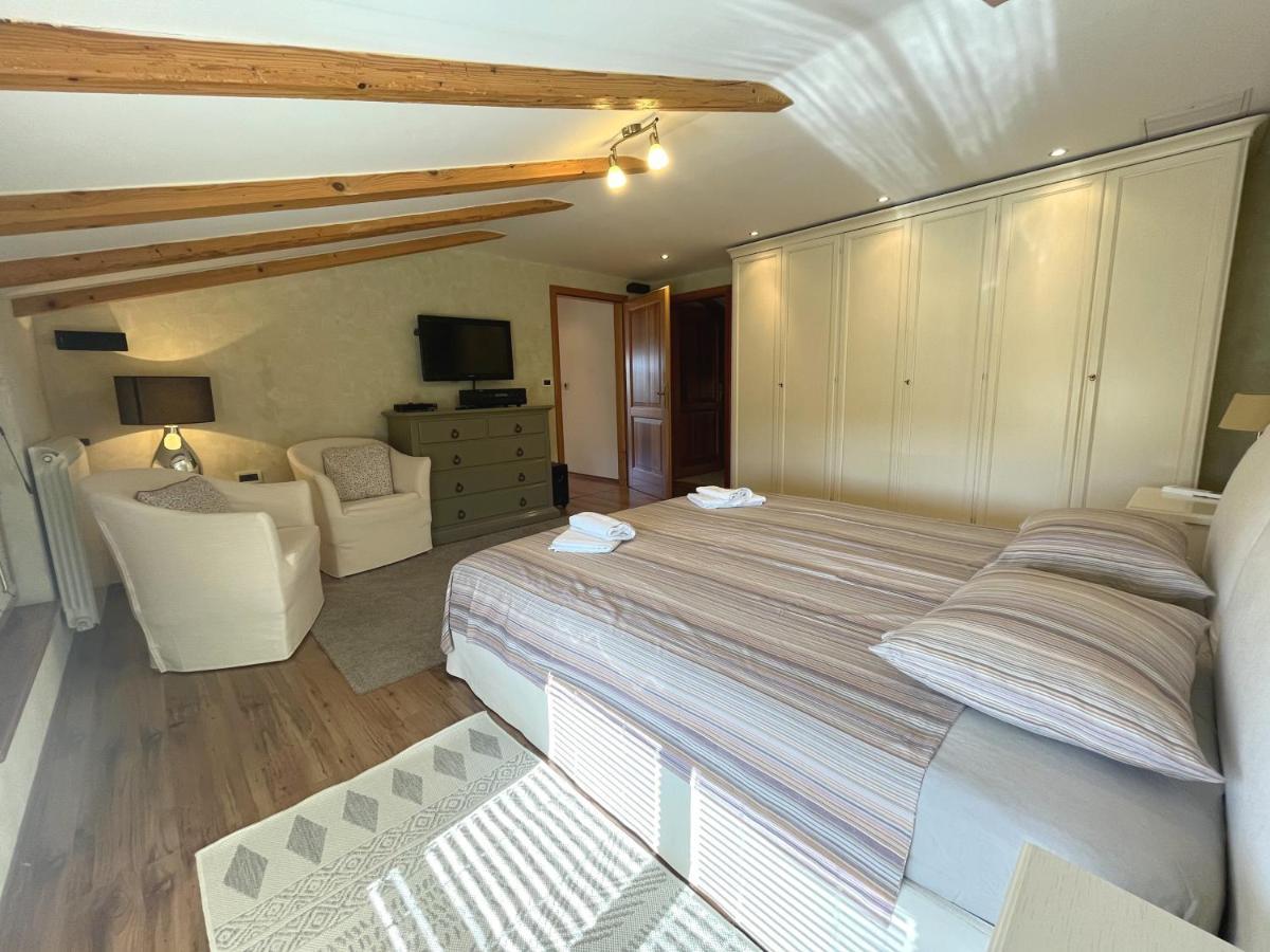 Holiday Home Valmoneda Ровінь Екстер'єр фото