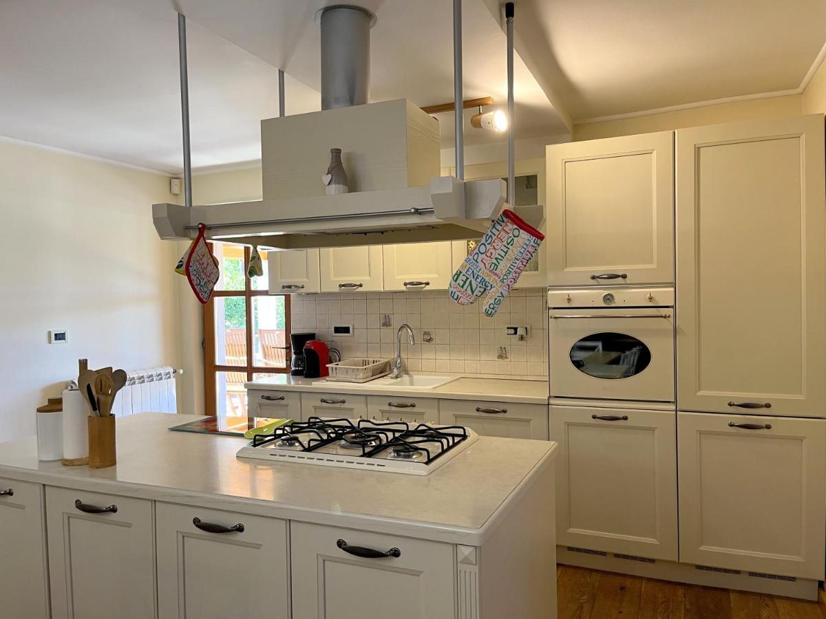 Holiday Home Valmoneda Ровінь Екстер'єр фото