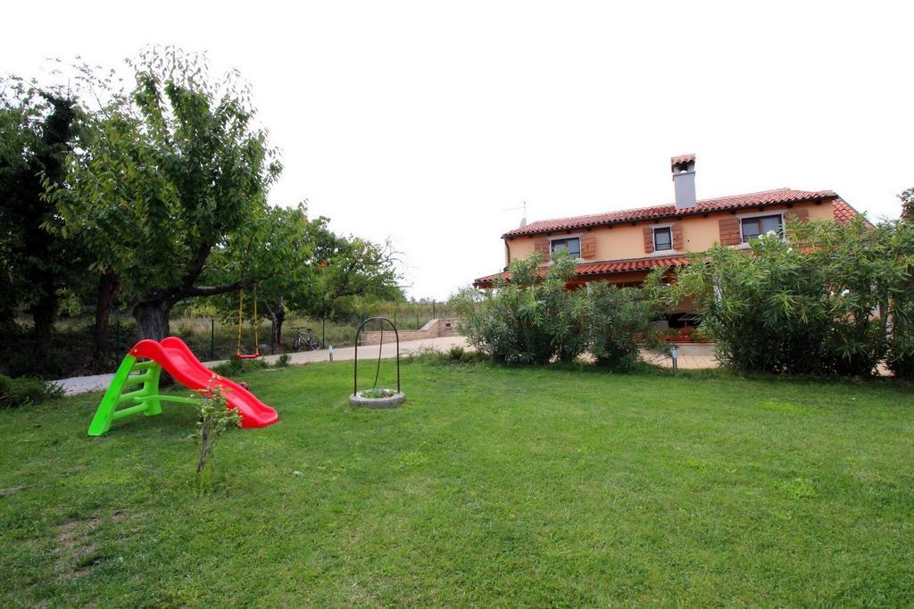 Holiday Home Valmoneda Ровінь Номер фото