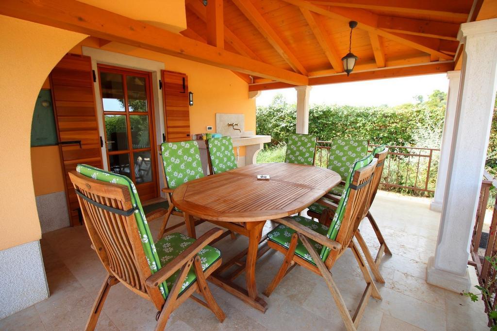 Holiday Home Valmoneda Ровінь Номер фото