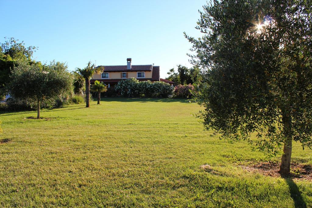 Holiday Home Valmoneda Ровінь Номер фото