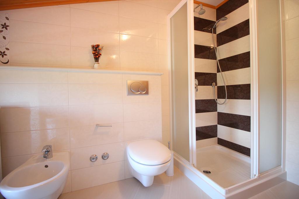 Holiday Home Valmoneda Ровінь Екстер'єр фото