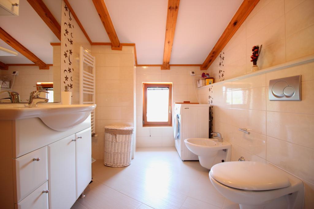 Holiday Home Valmoneda Ровінь Екстер'єр фото